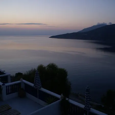 Annas * Livadia (Tilos)